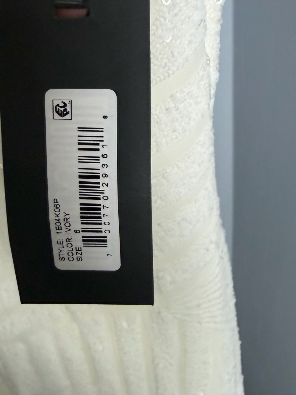 Vera Wang Ivory elegant Sequin Beaded Maxi Gown NWT - Picture 7 of 10